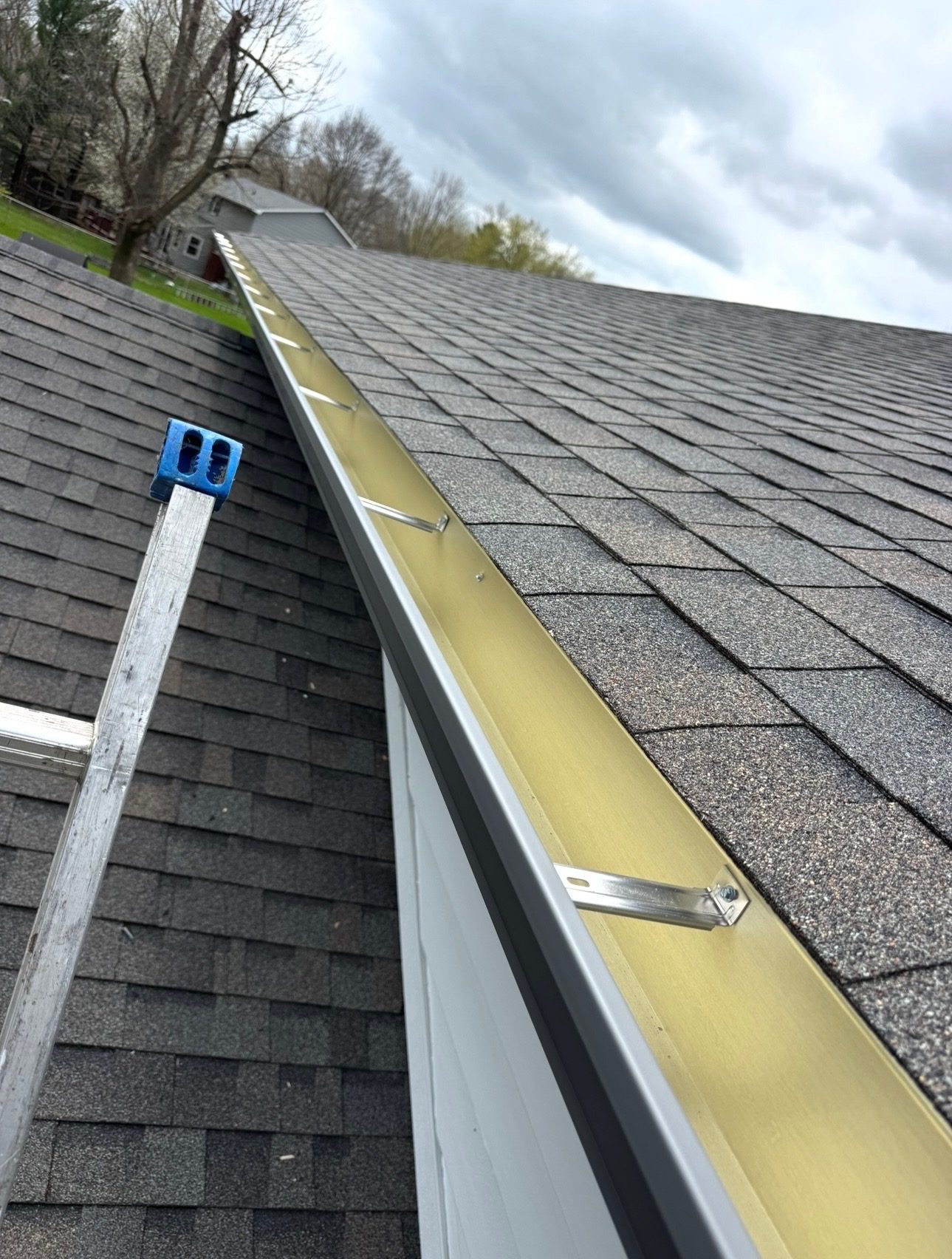 Close-up Bryant's Seamless Guttering roofline gutter detail